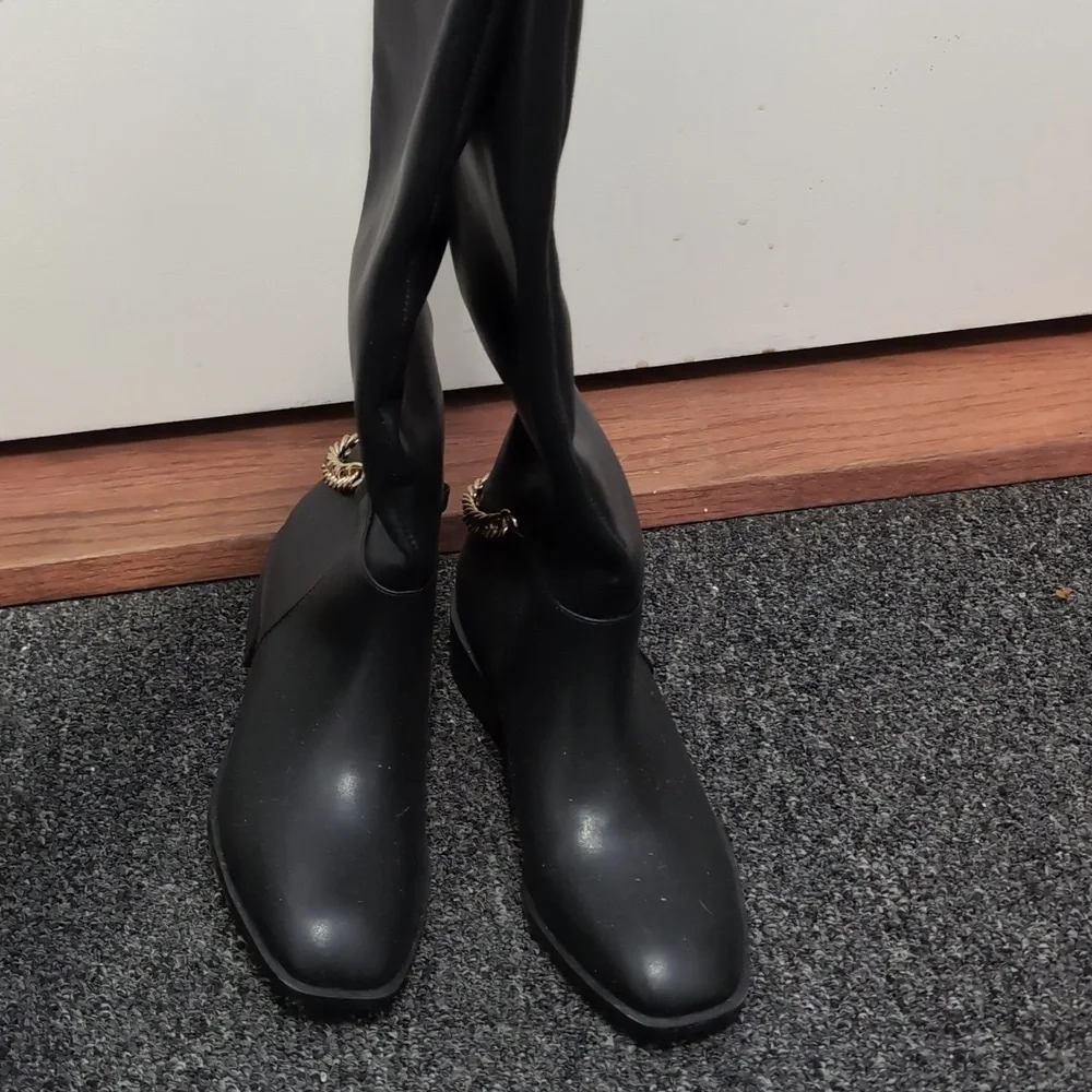 Express Chain Riding Boots - Picture 2 of 3